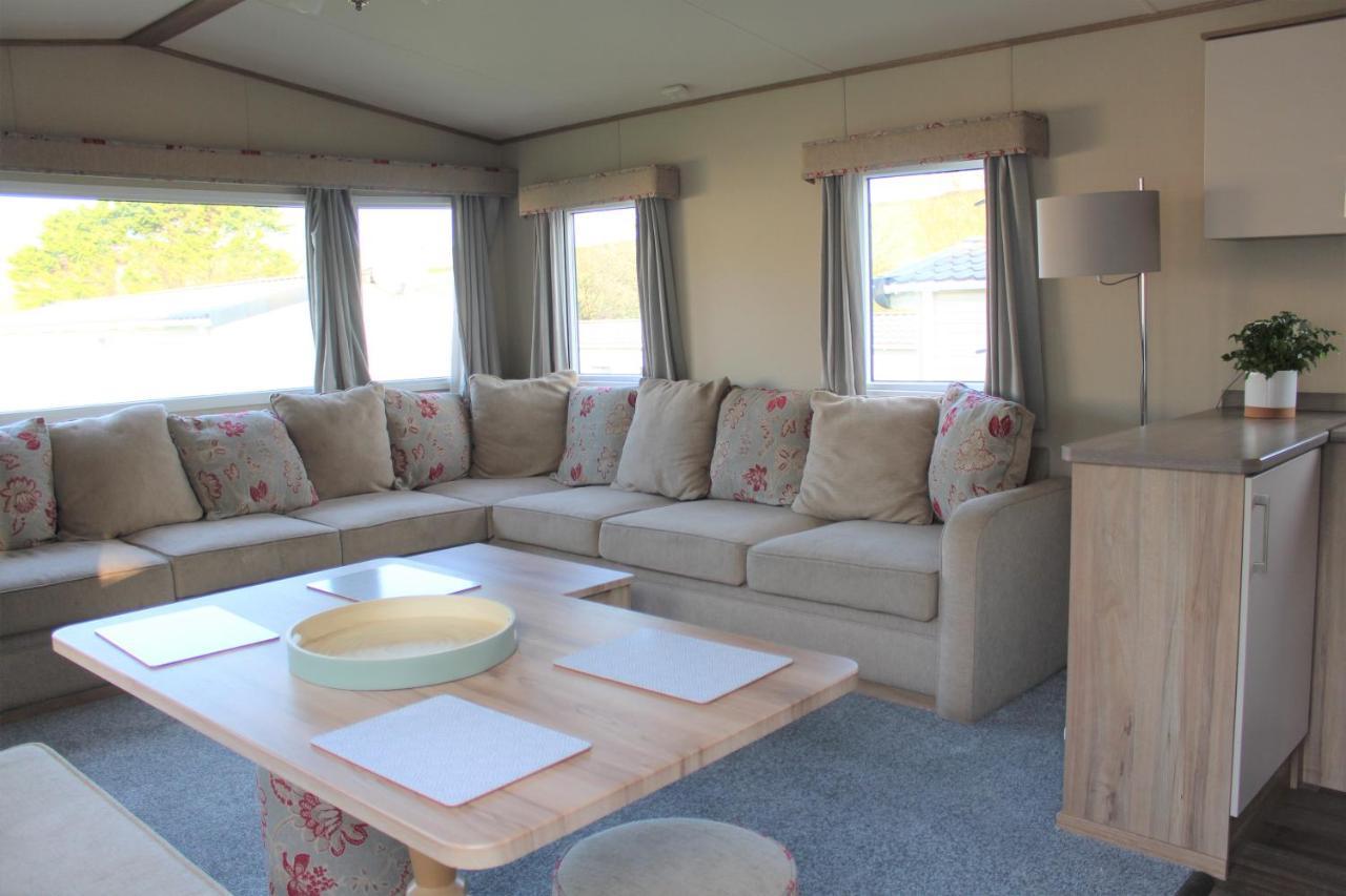 Newquay Bay Resort - Spacious - Sleeps 6 - Close To Porth Beach Exteriör bild