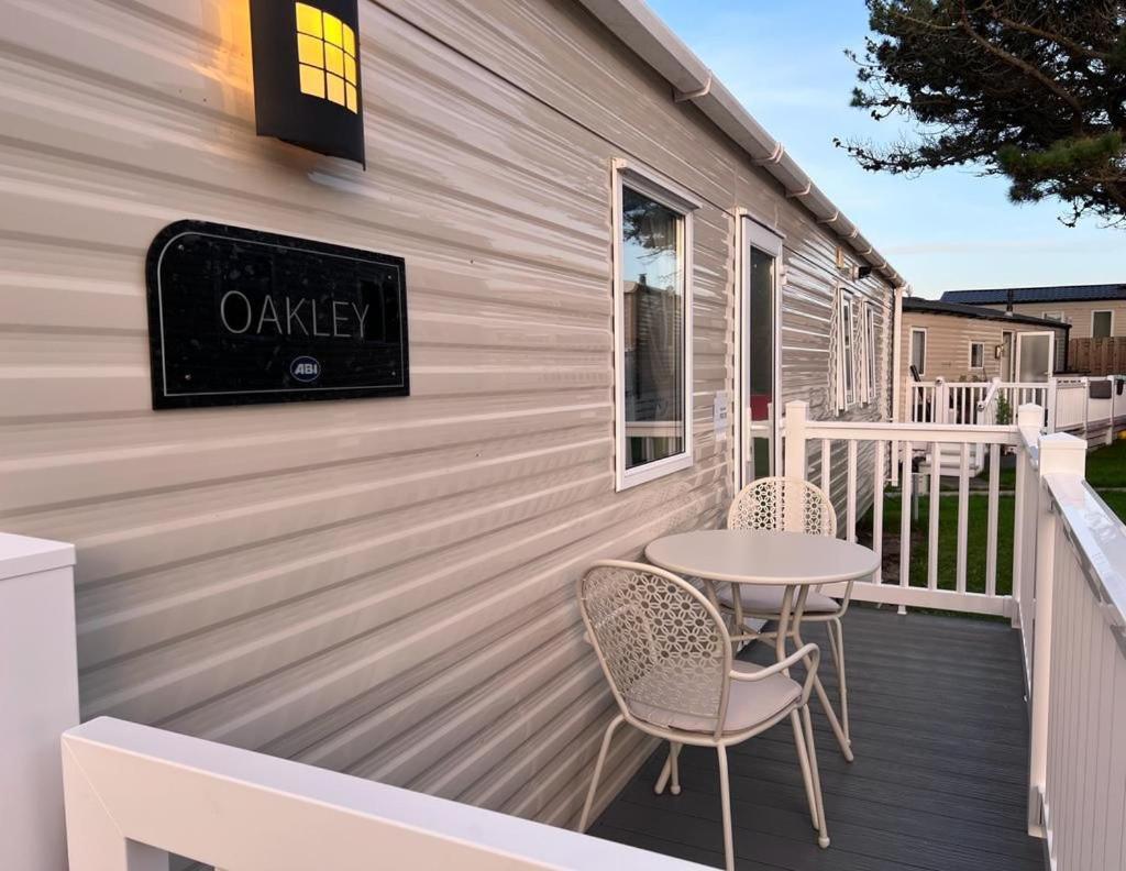 Newquay Bay Resort - Spacious - Sleeps 6 - Close To Porth Beach Exteriör bild